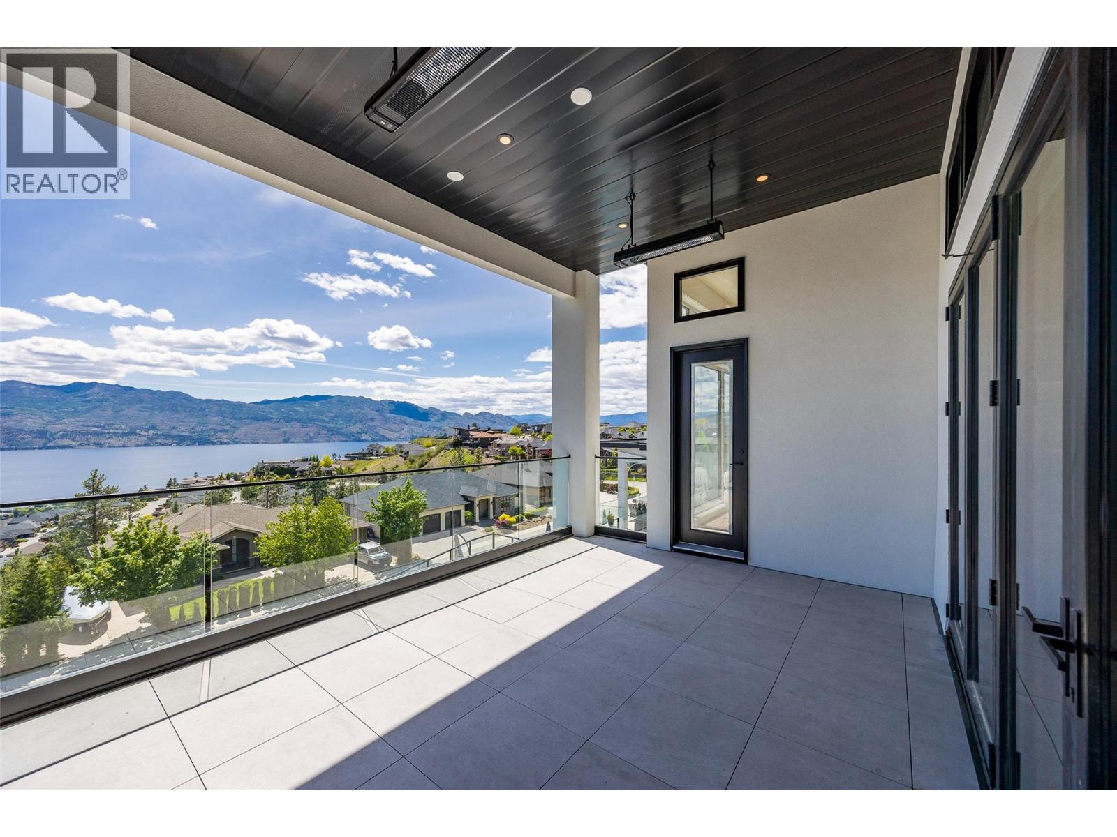  1435 Vineyard Drive, West Kelowna