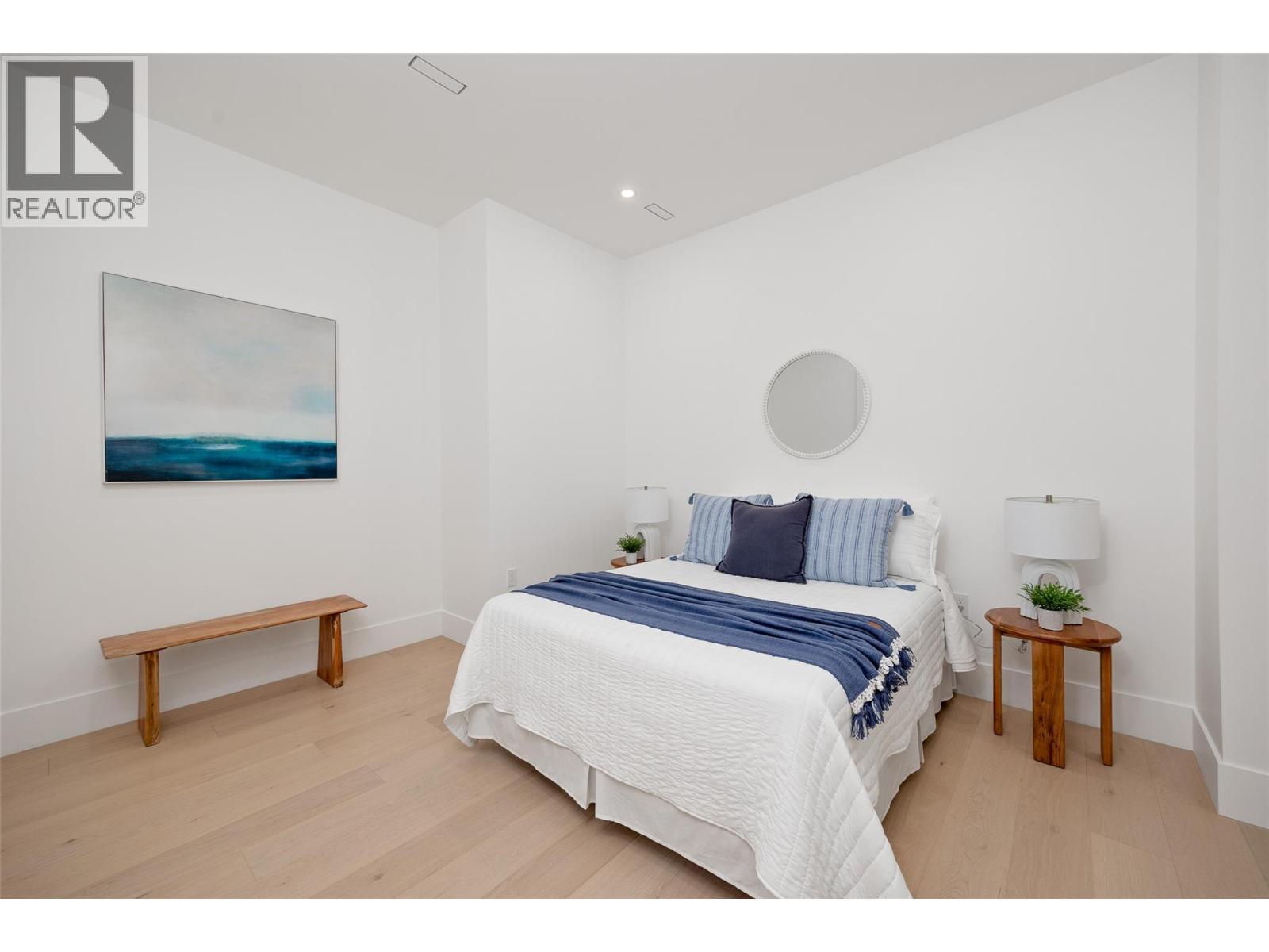  1435 Vineyard Drive, West Kelowna