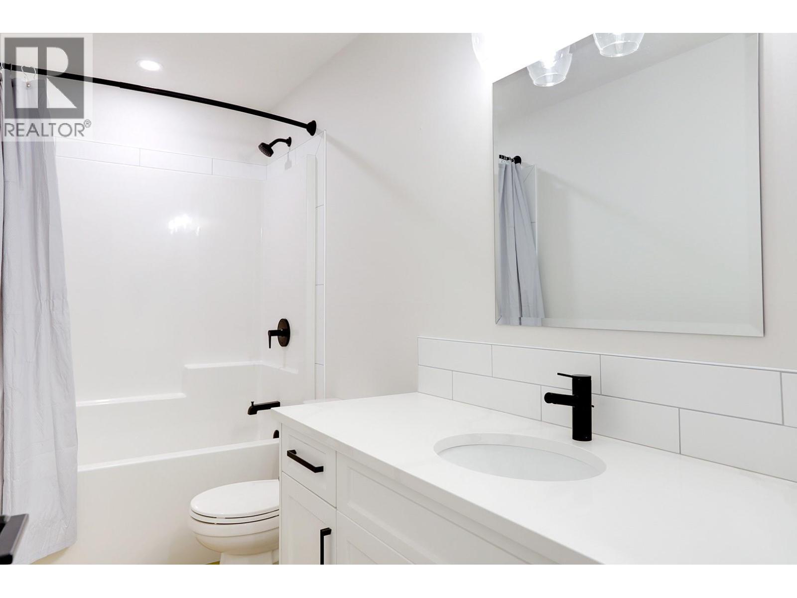 11 1999 15 Avenue, Vernon