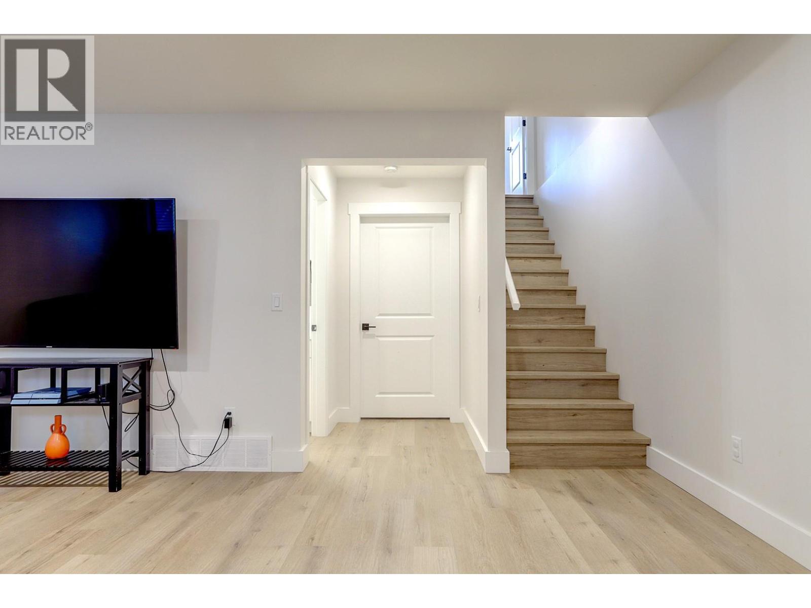 11 1999 15 Avenue, Vernon
