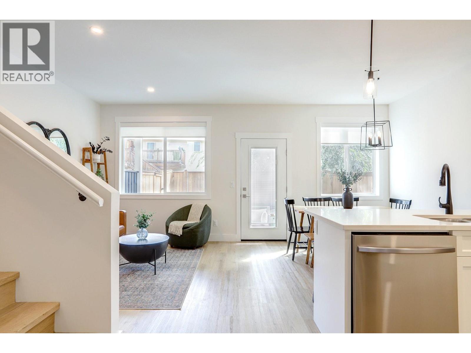 11 1999 15 Avenue, Vernon