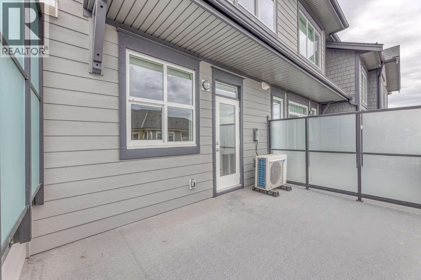 120 3421 QUEENSTON AVENUE, Coquitlam