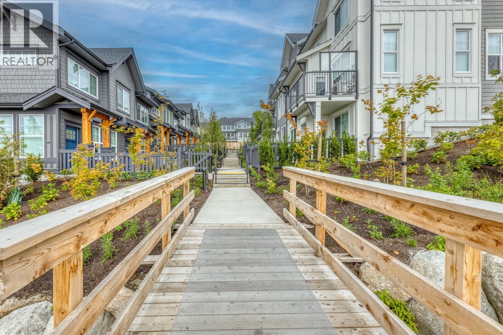 120 3421 QUEENSTON AVENUE, Coquitlam