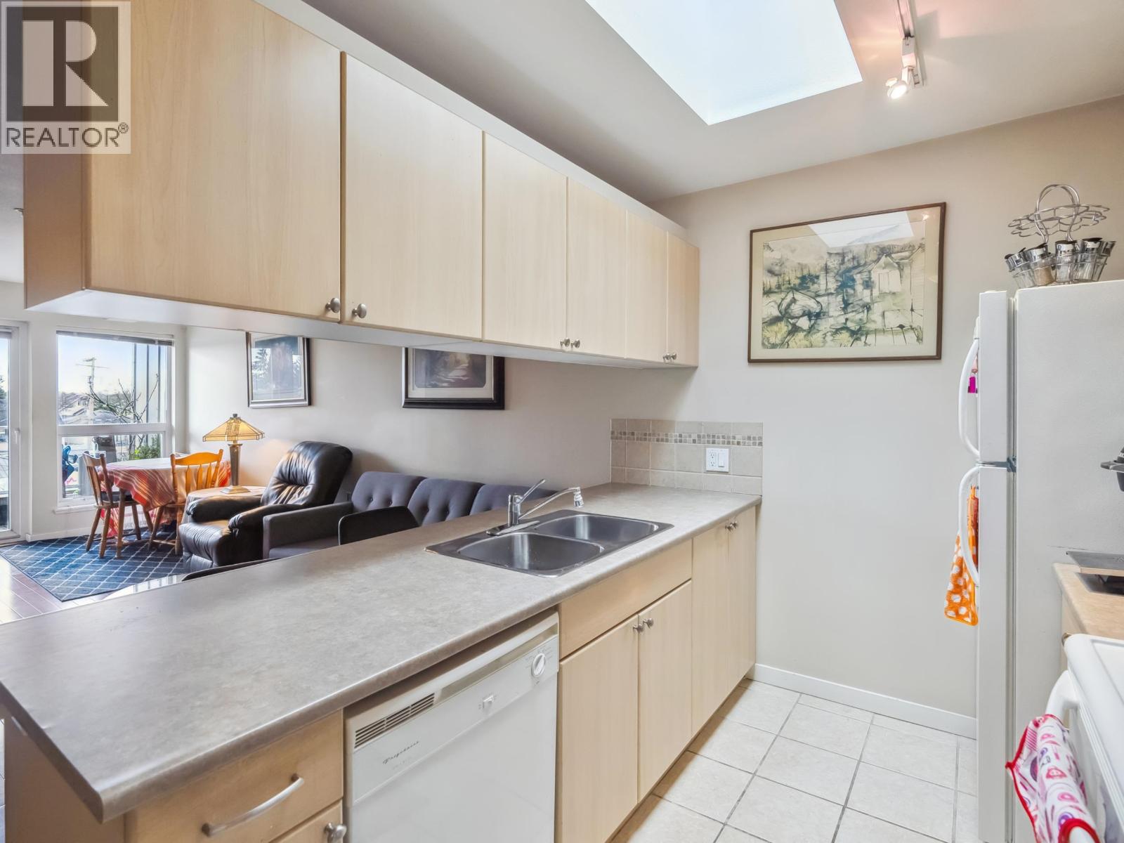 416 2891 E HASTINGS STREET, Vancouver