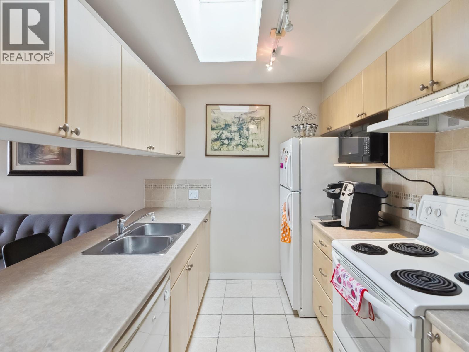 416 2891 E HASTINGS STREET, Vancouver