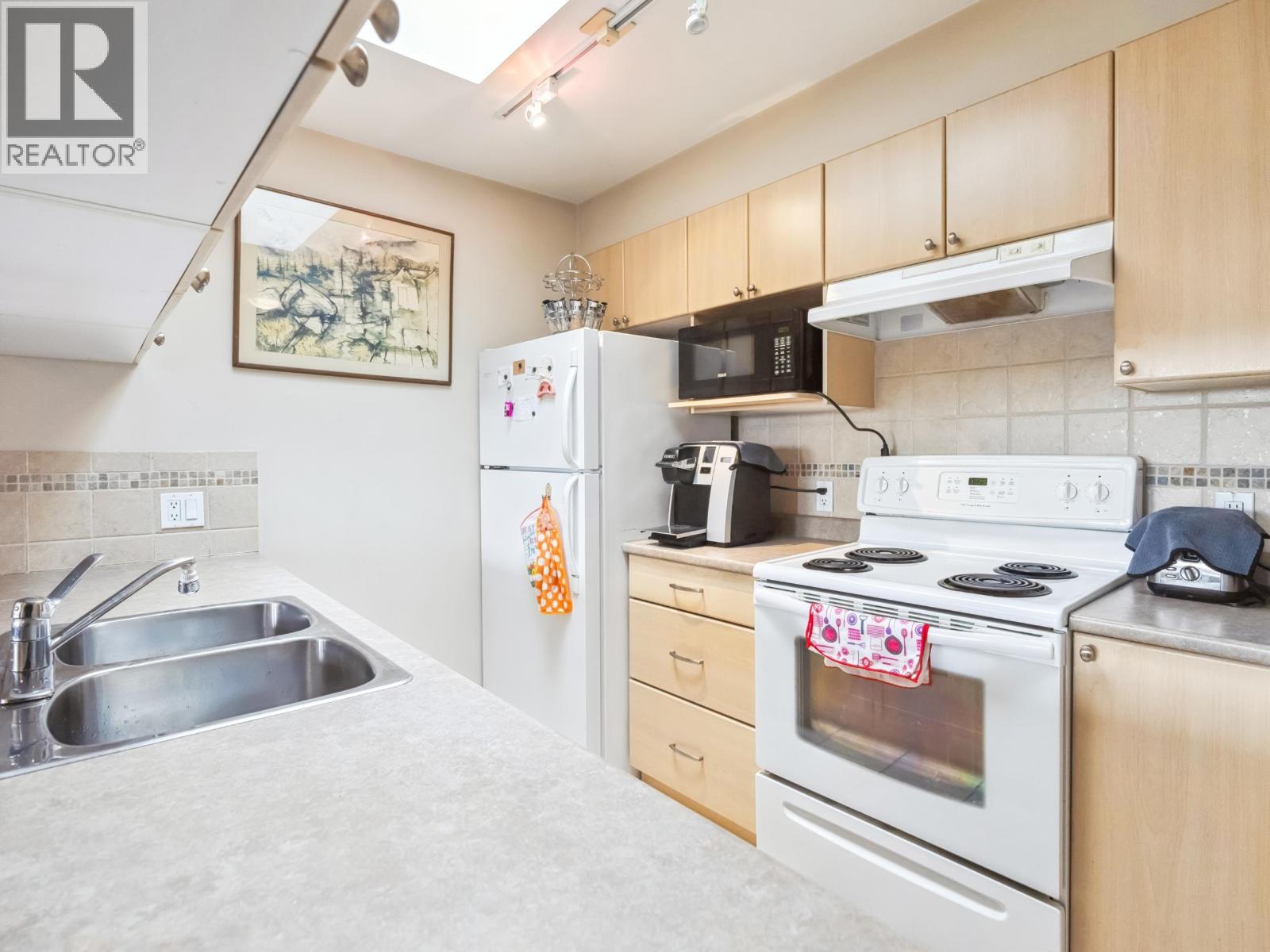416 2891 E HASTINGS STREET, Vancouver