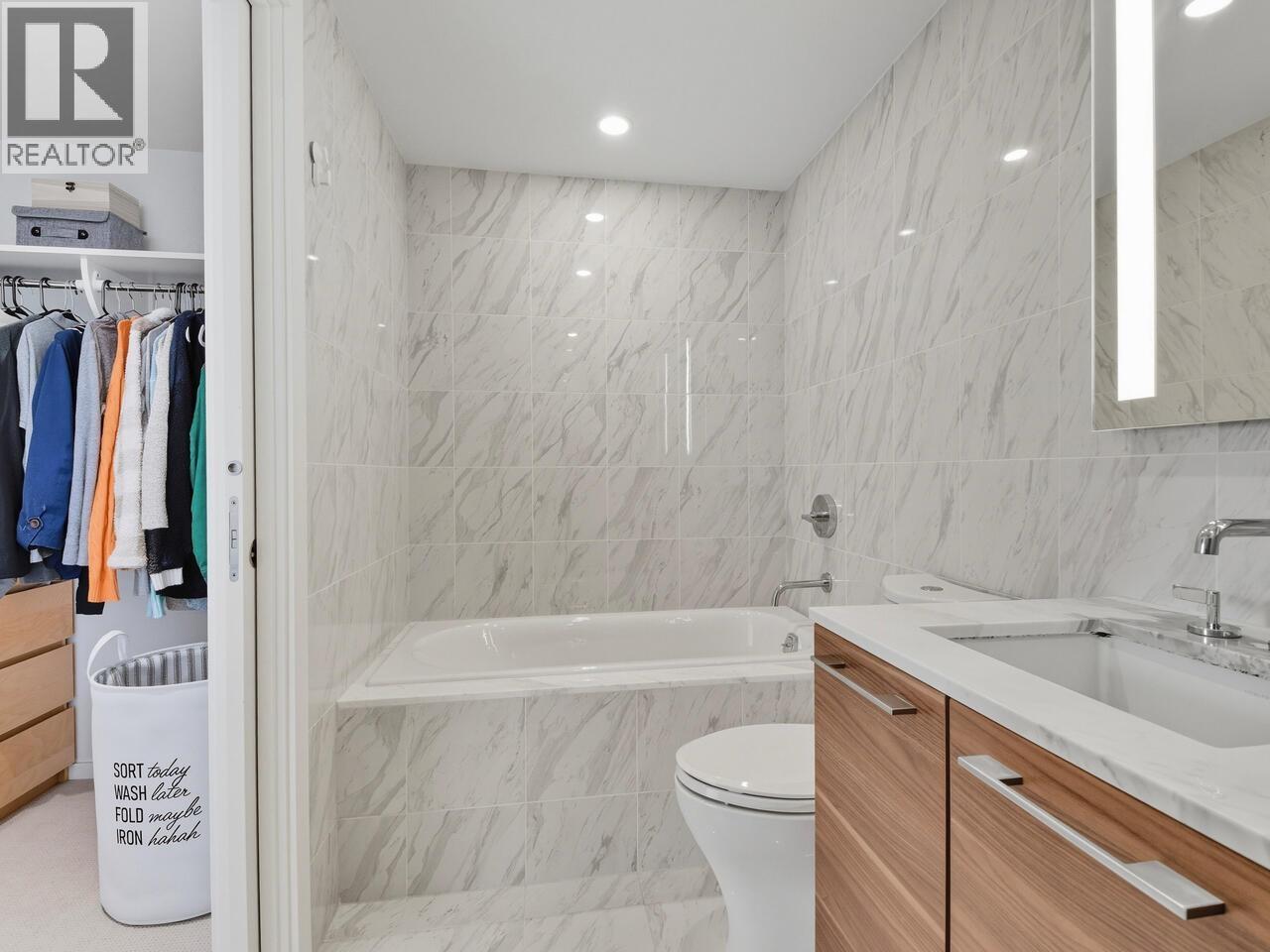 702 8488 CORNISH STREET, Vancouver