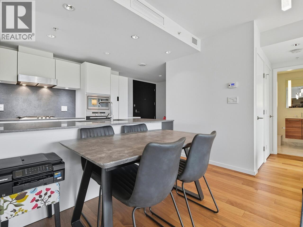 702 8488 CORNISH STREET, Vancouver