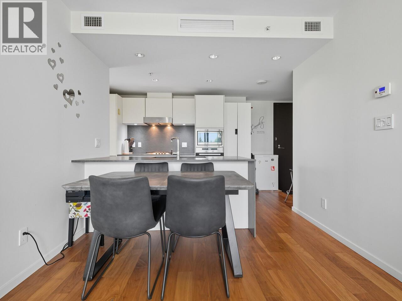 702 8488 CORNISH STREET, Vancouver