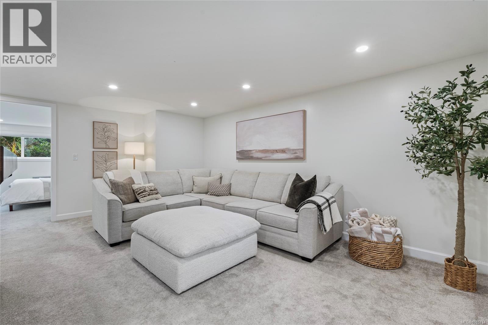  2248 Pacific Avenue, Oak Bay