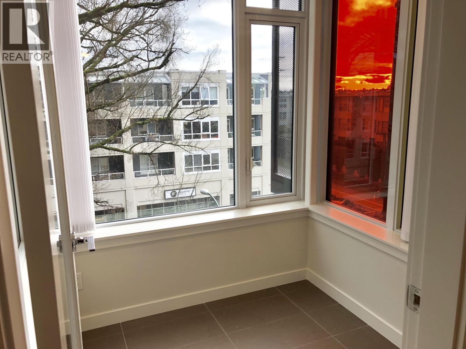 513 2033 WEST 10TH AVENUE, Vancouver