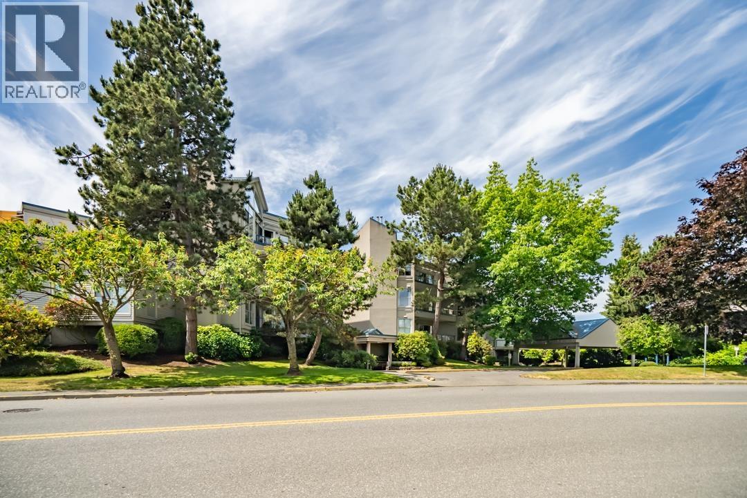 #108-4753 RIVER Road West, Delta