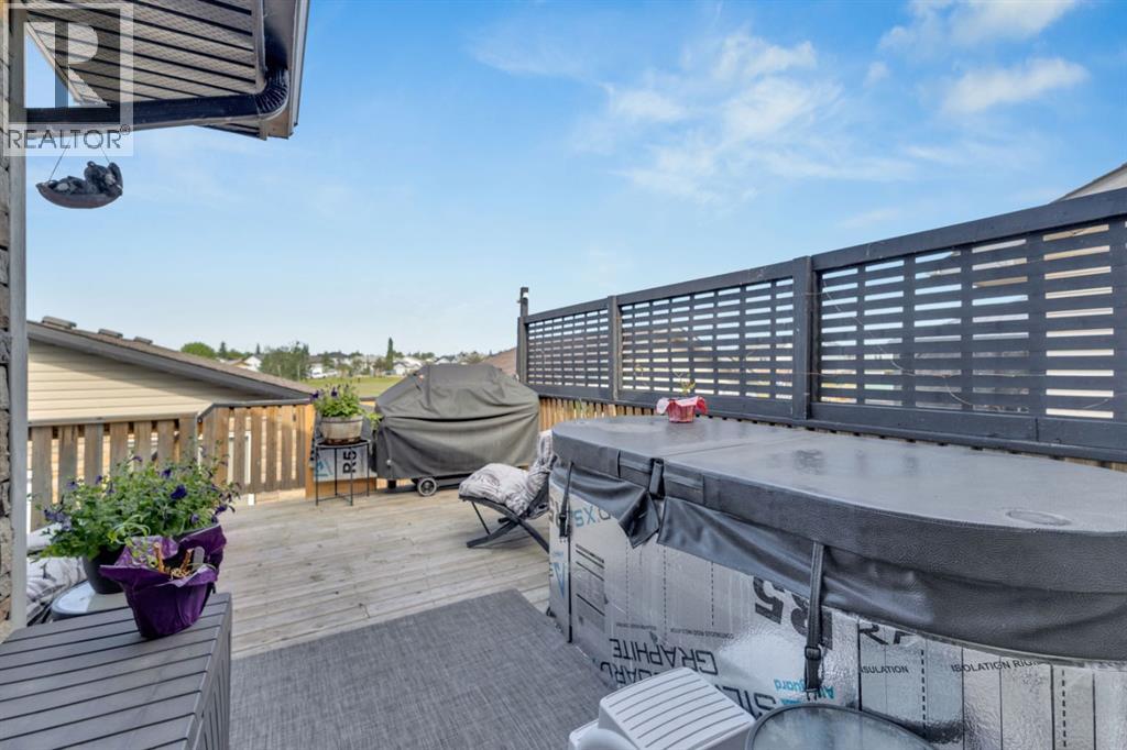 82 Hinshaw Drive West, Sylvan Lake