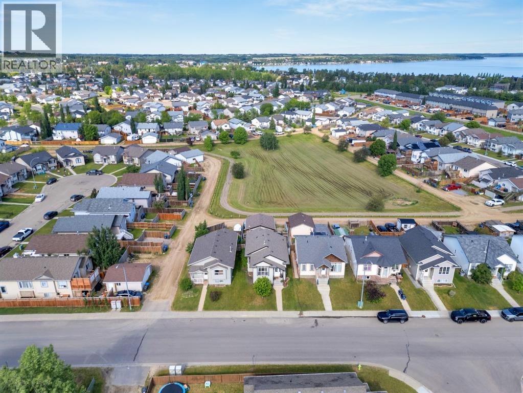 82 Hinshaw Drive West, Sylvan Lake