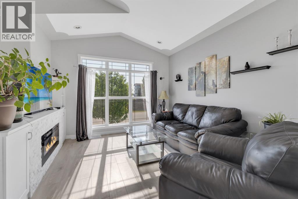 82 Hinshaw Drive West, Sylvan Lake