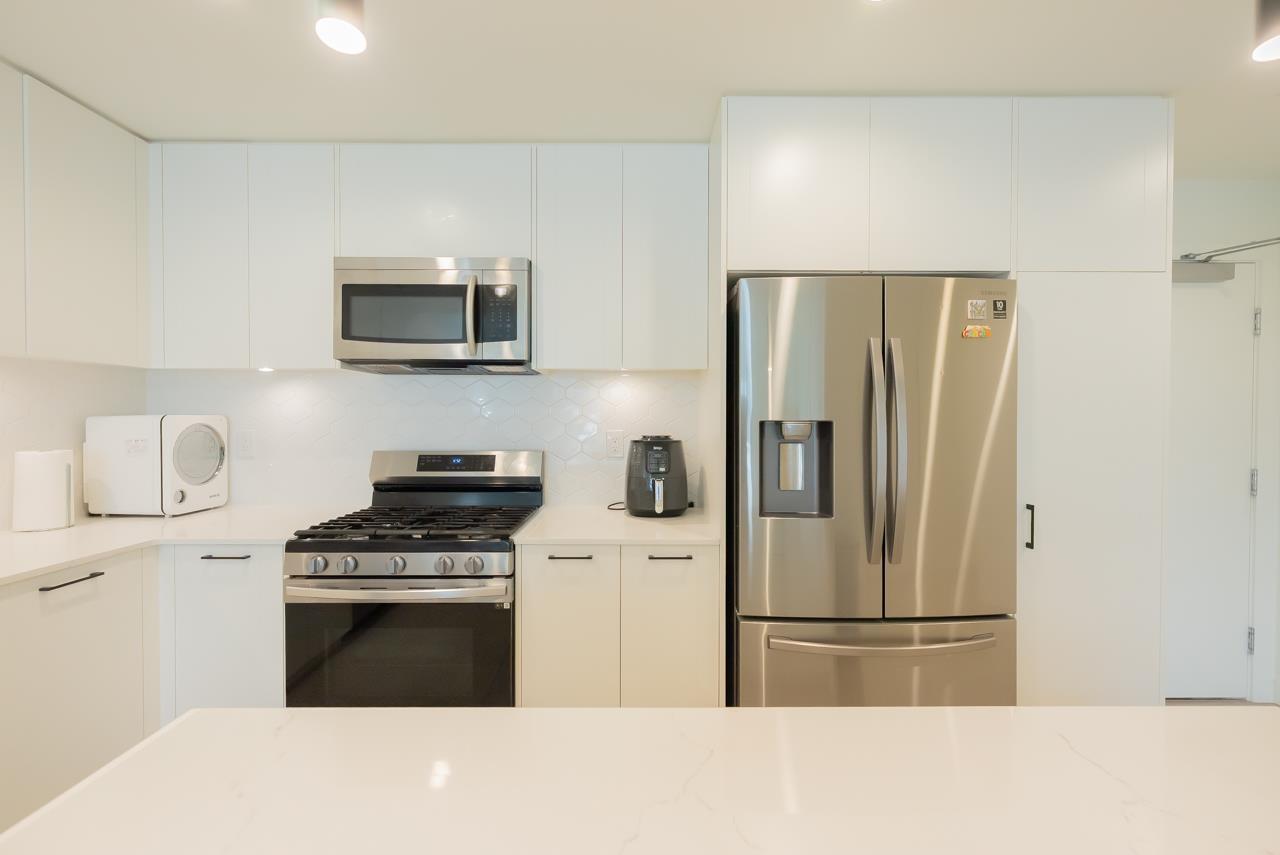 B501 20018 83A AVENUE, Langley