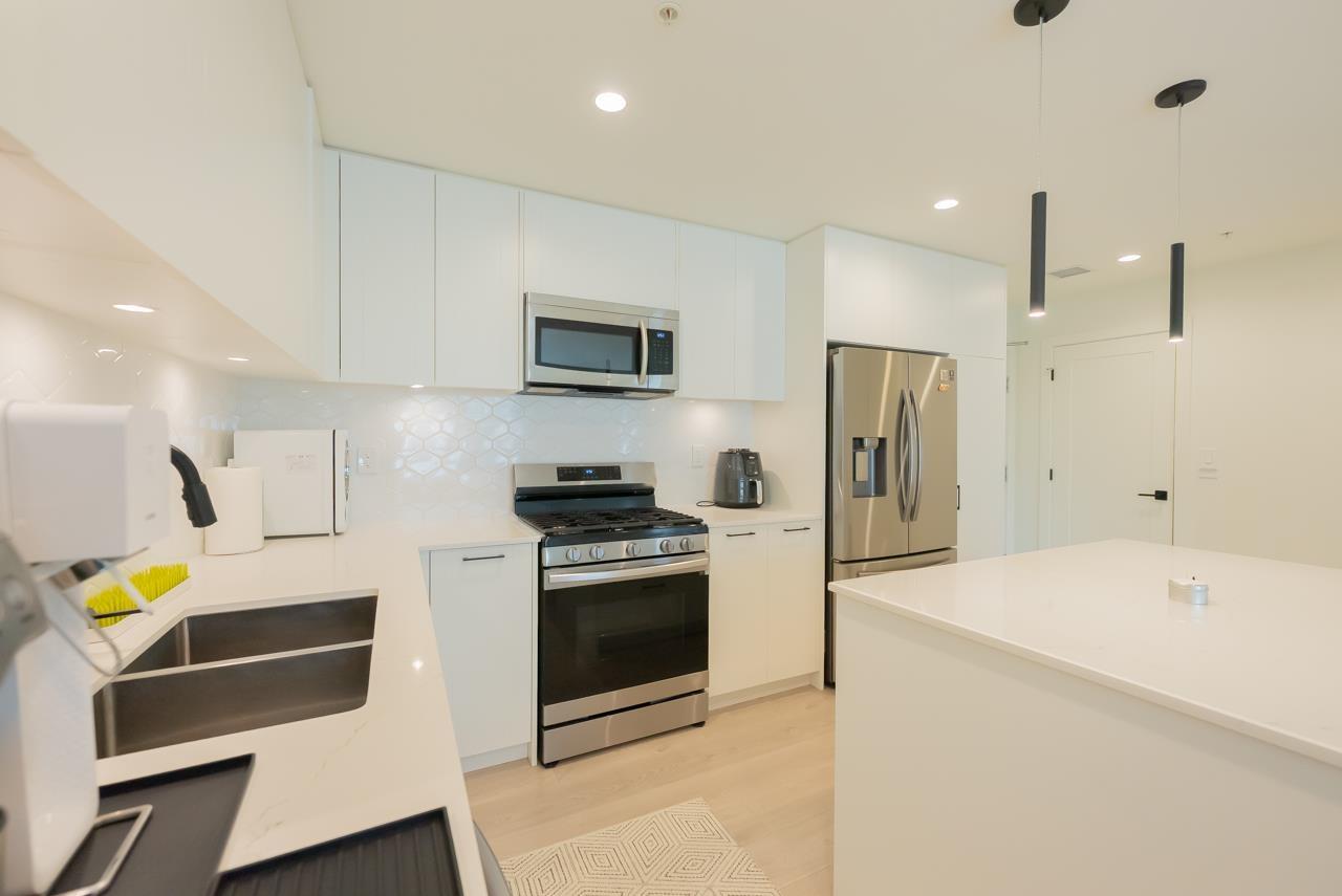 B501 20018 83A AVENUE, Langley