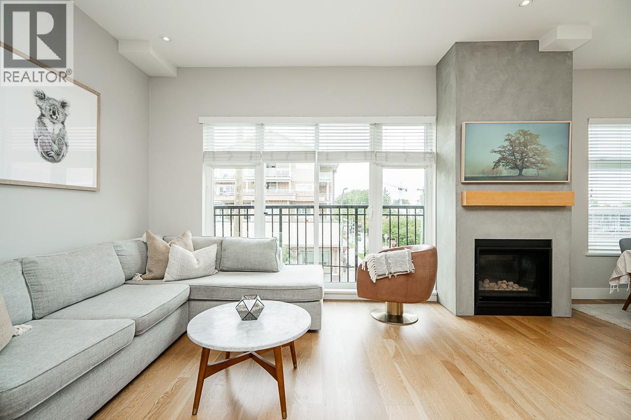 #6-3993 CHATHAM Street, Richmond