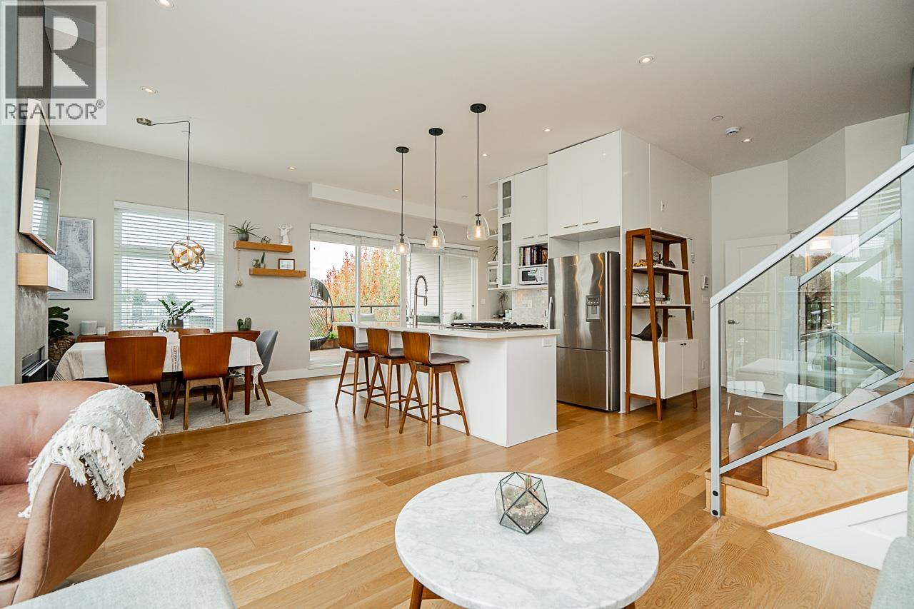 #6-3993 CHATHAM Street, Richmond