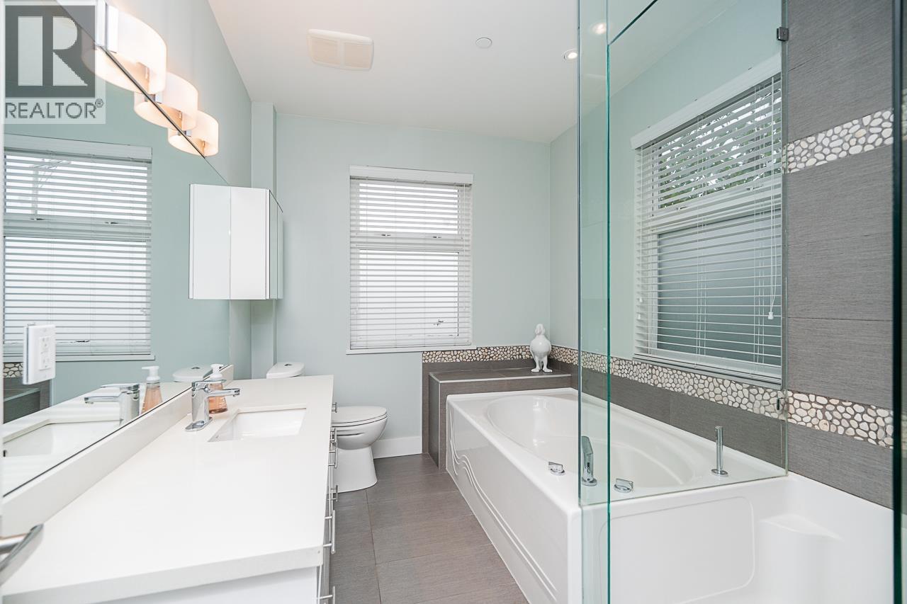 #6-3993 CHATHAM Street, Richmond