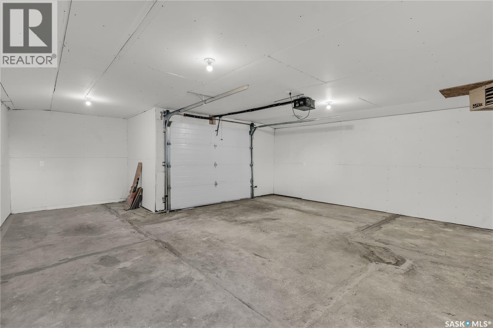 Single Family House for Sale in  G AVENUE N Saskatoon 