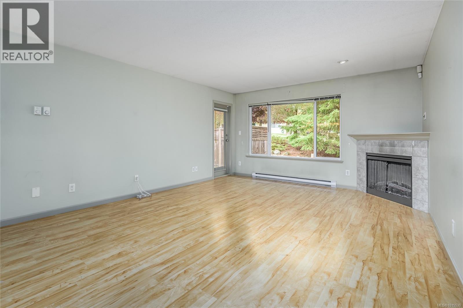 3 2728 1st St, Courtenay