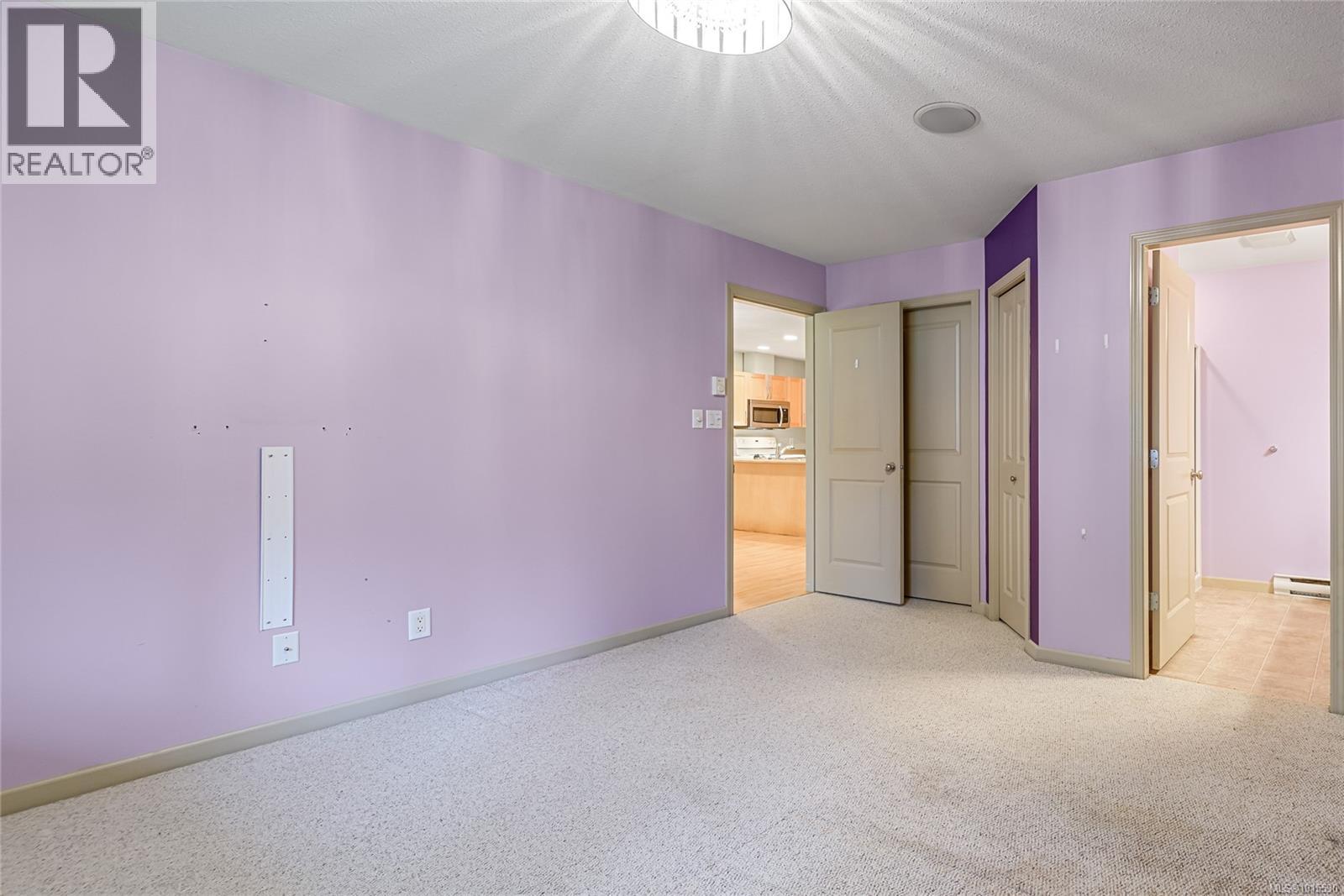 3 2728 1st St, Courtenay