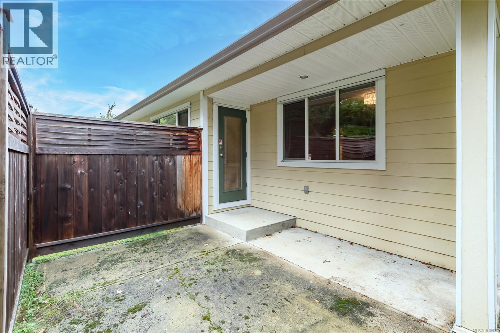 3 2728 1st St, Courtenay
