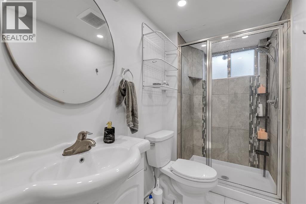 Single Family House Bi-level for Sale in  Athens Road SE Acadia Calgary 