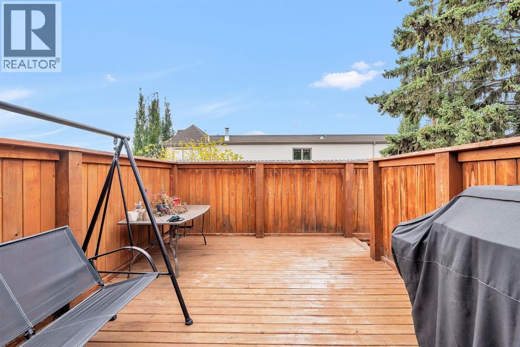 Single Family House Bi-level for Sale in  Athens Road SE Acadia Calgary 