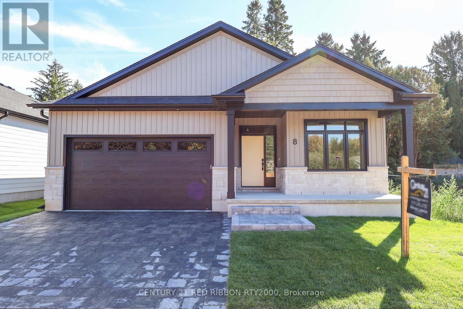 22 - 430 HEAD STREET N