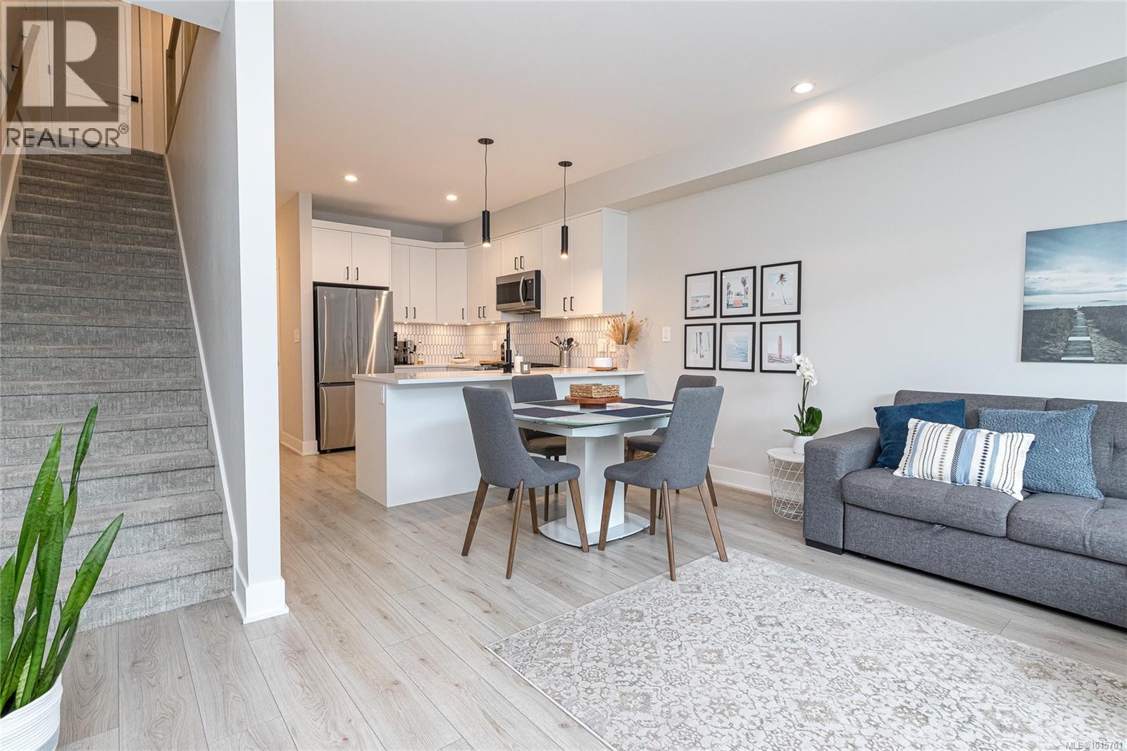 1142 Moonstone Loop, Langford