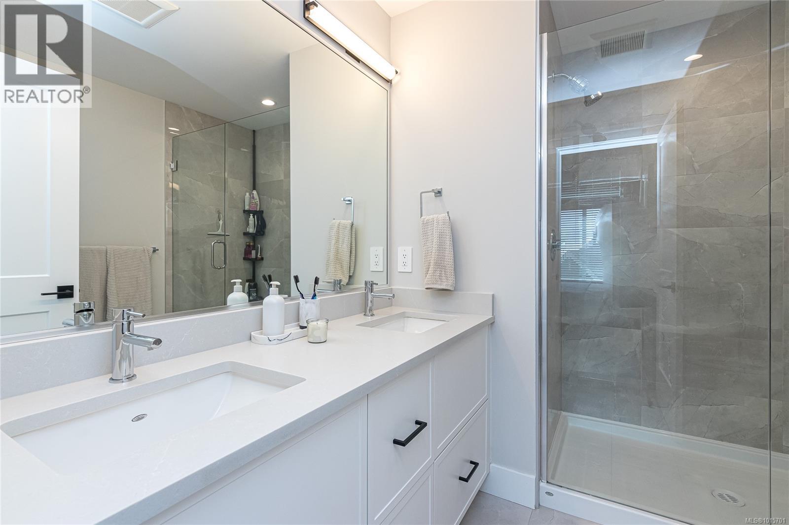 1142 Moonstone Loop, Langford