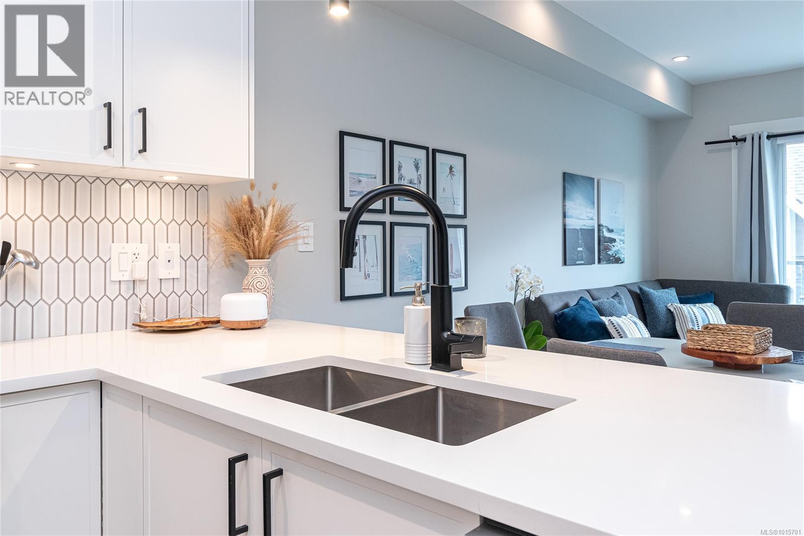 1142 Moonstone Loop, Langford