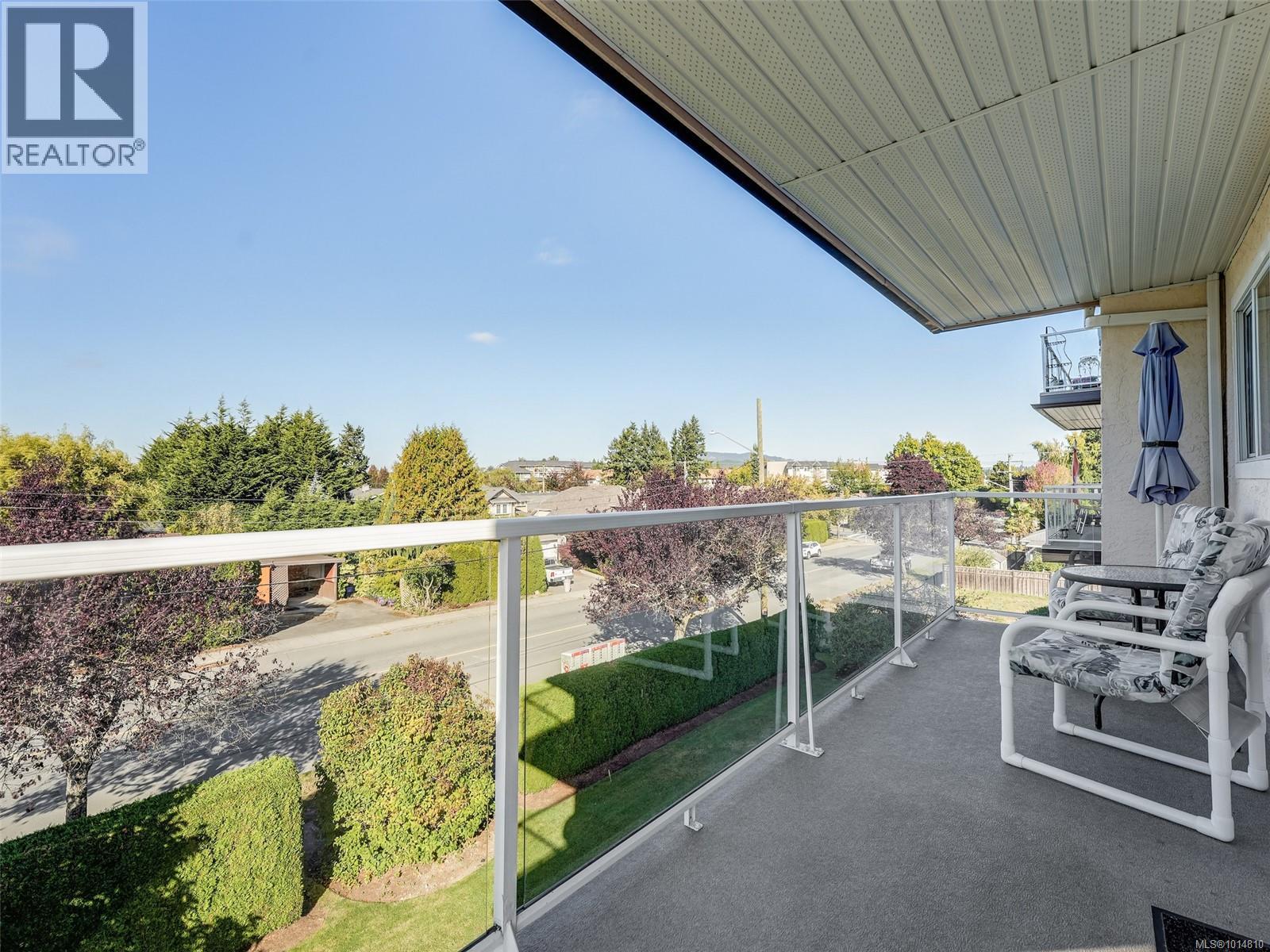 301 2354 Brethour Avenue, Sidney