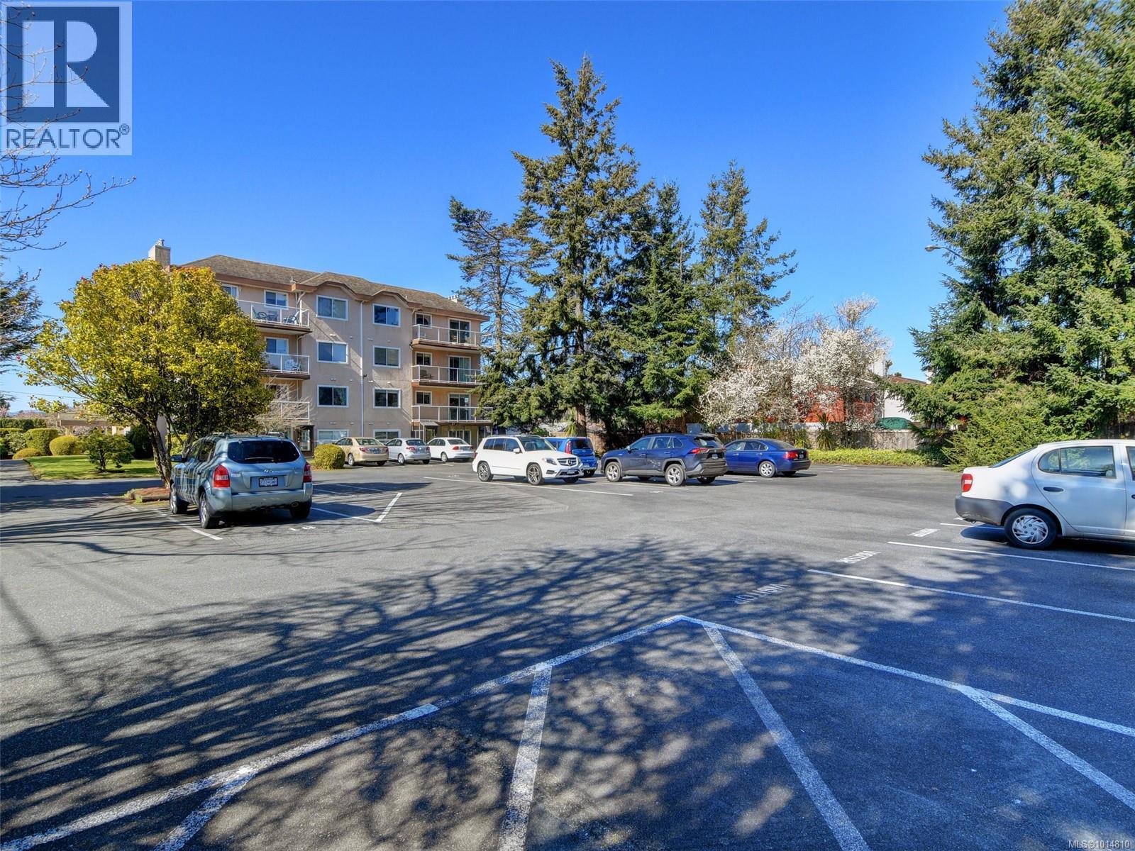 301 2354 Brethour Avenue, Sidney