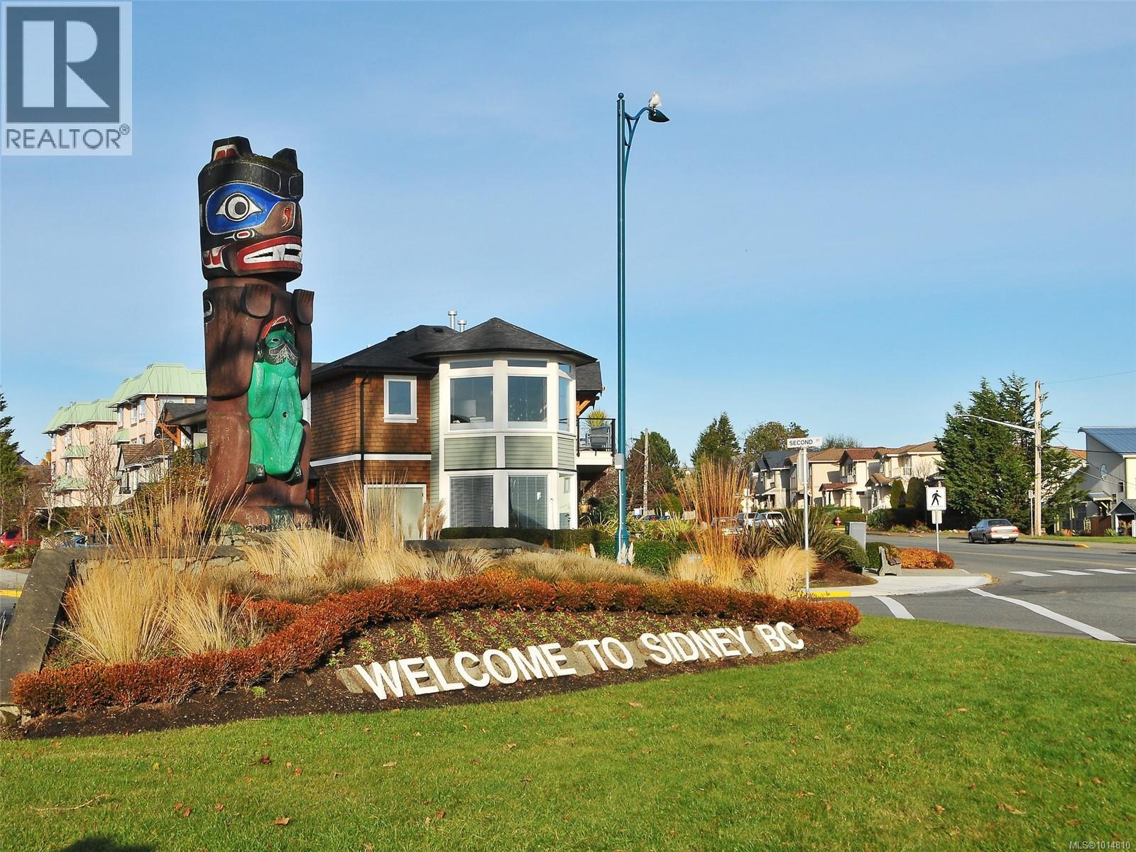 301 2354 Brethour Avenue, Sidney