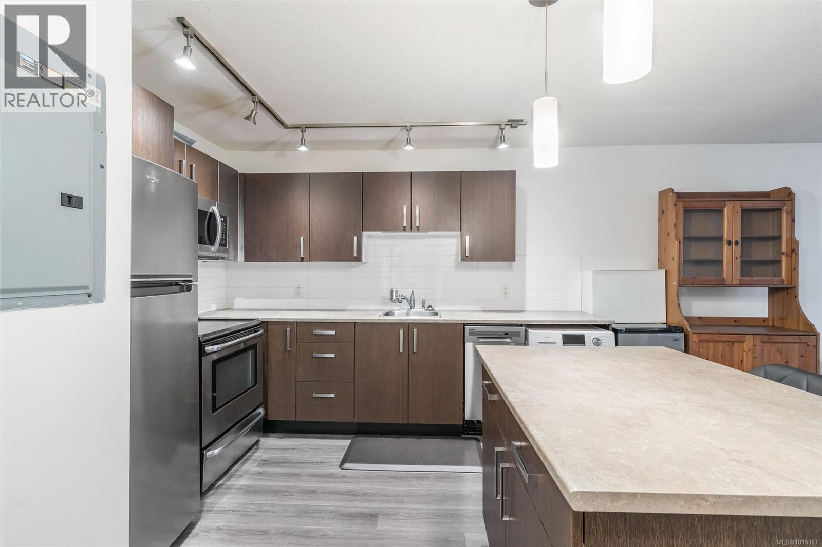 107 1600 Caspers Way, Nanaimo