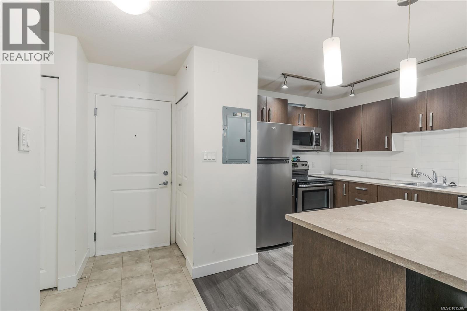 107 1600 Caspers Way, Nanaimo