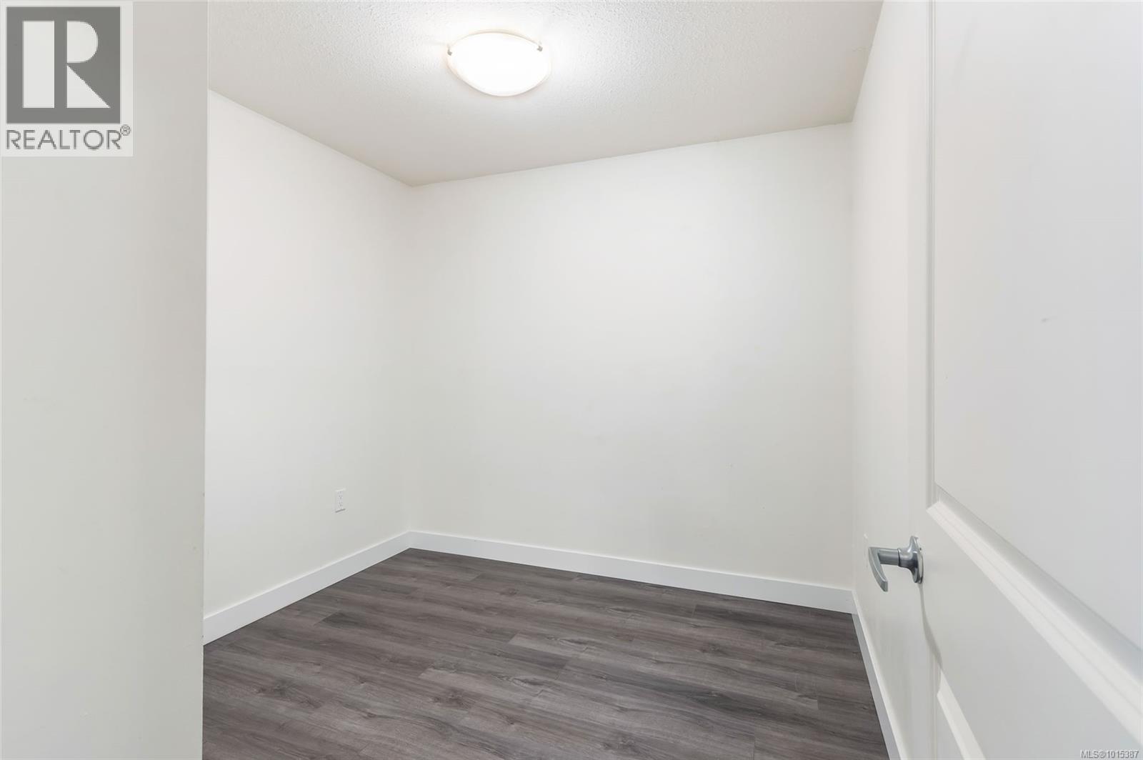 107 1600 Caspers Way, Nanaimo