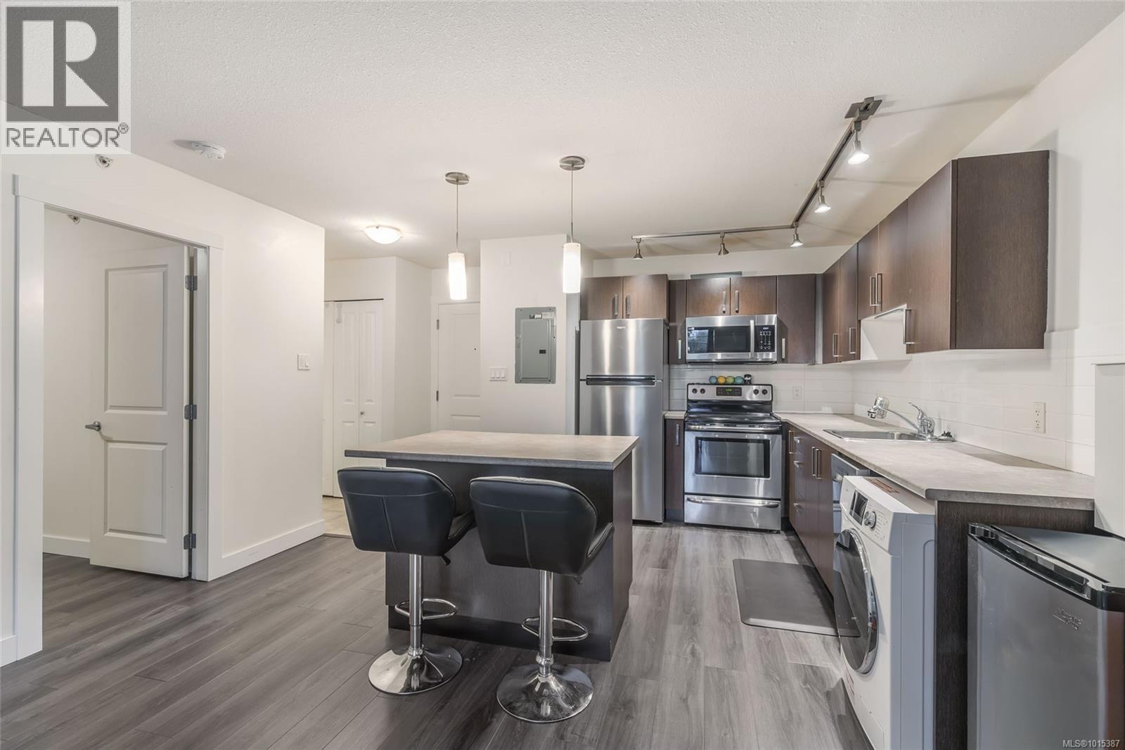 107 1600 Caspers Way, Nanaimo