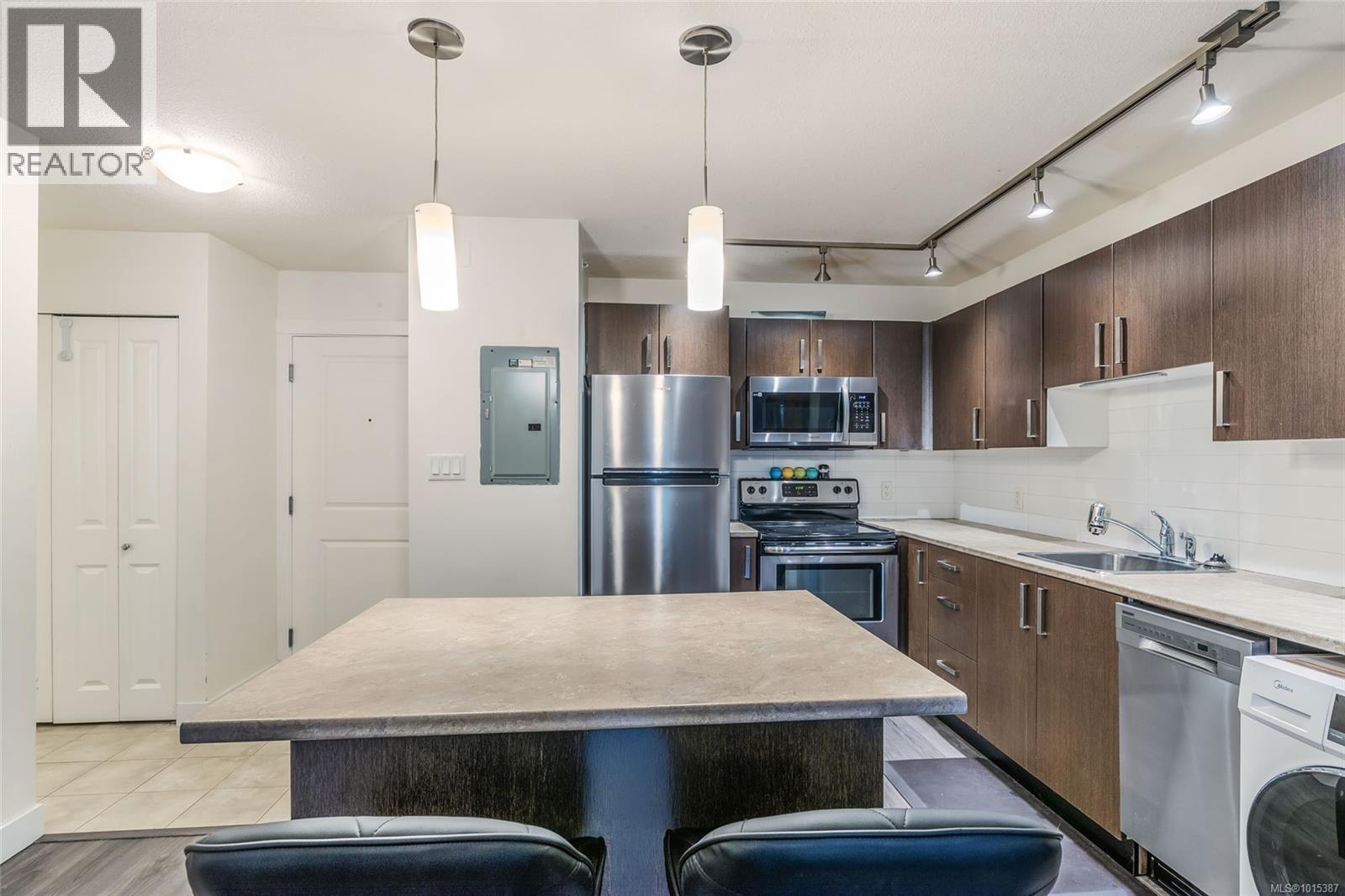 107 1600 Caspers Way, Nanaimo