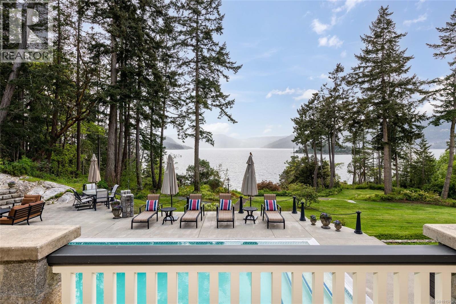 605 Senanus Drive, Central Saanich