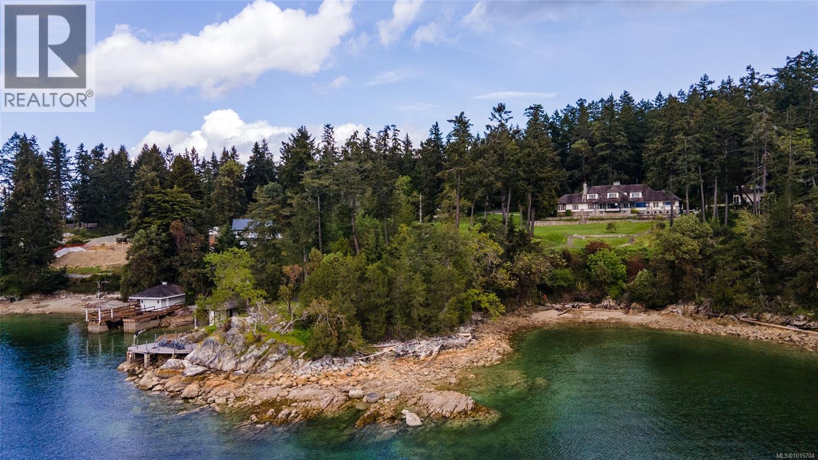  605 Senanus Drive, Central Saanich