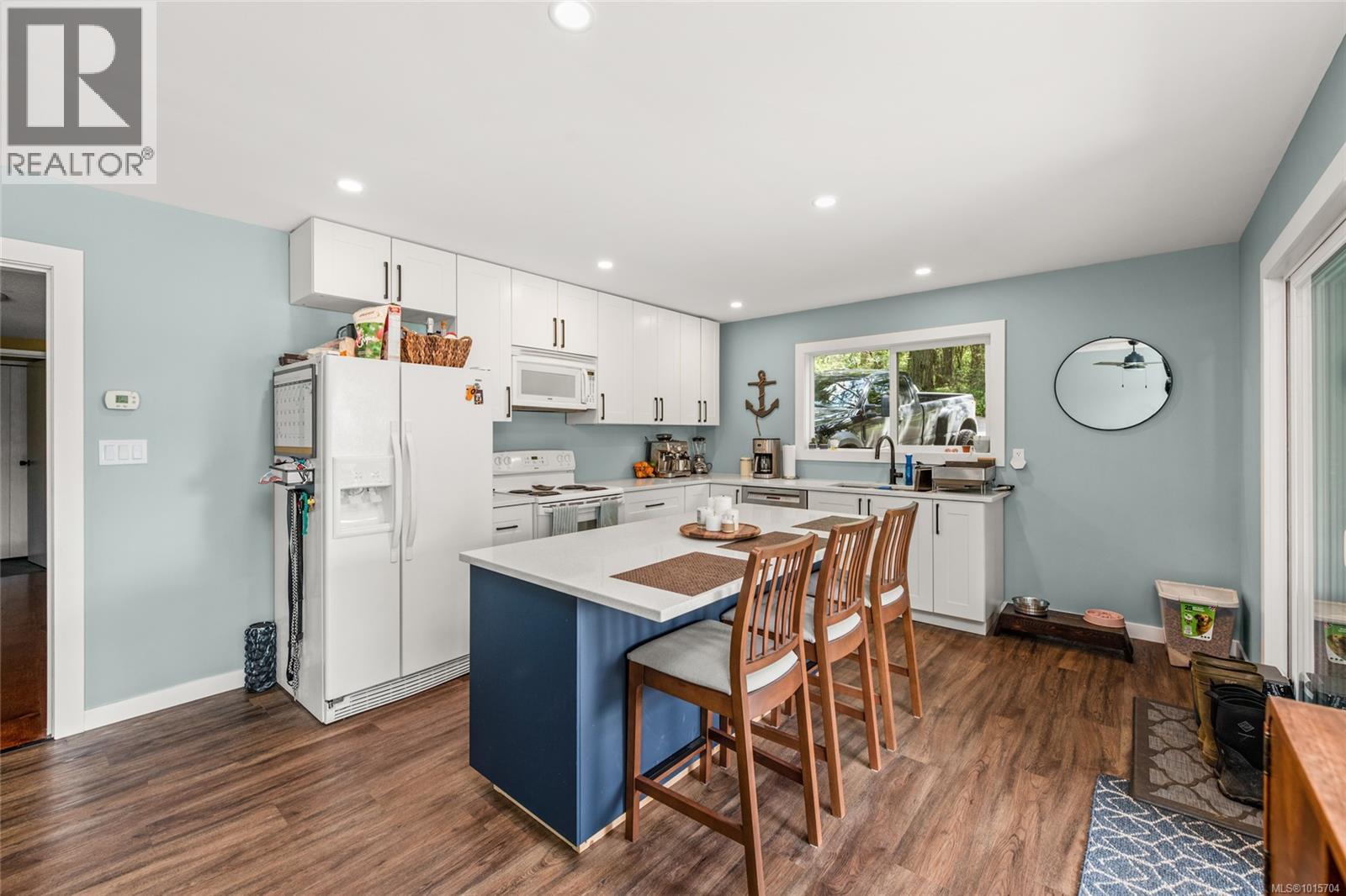  605 Senanus Drive, Central Saanich