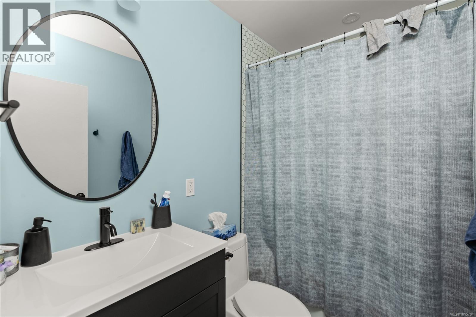  605 Senanus Drive, Central Saanich
