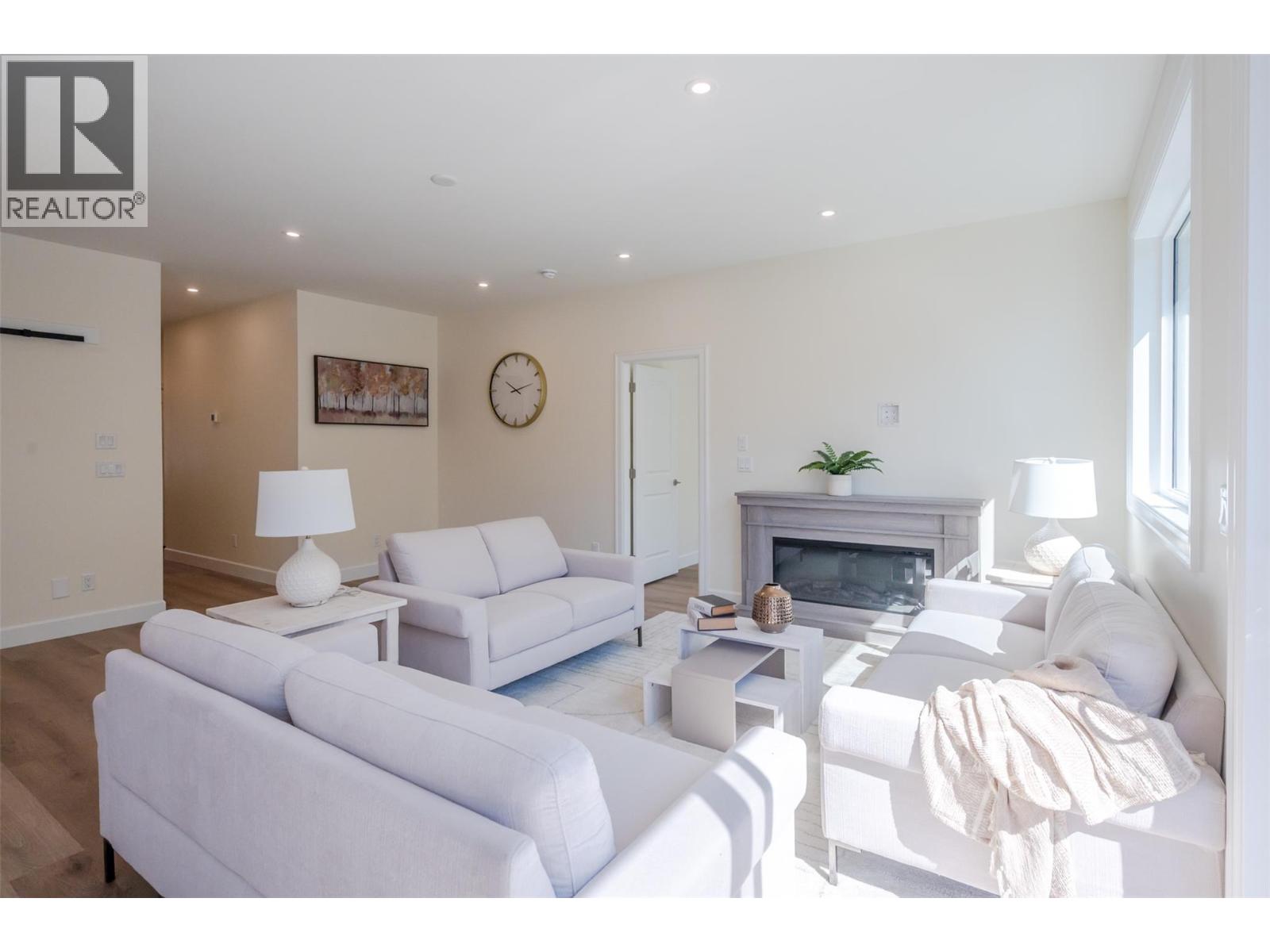 261 BENTGRASS Avenue, Oliver