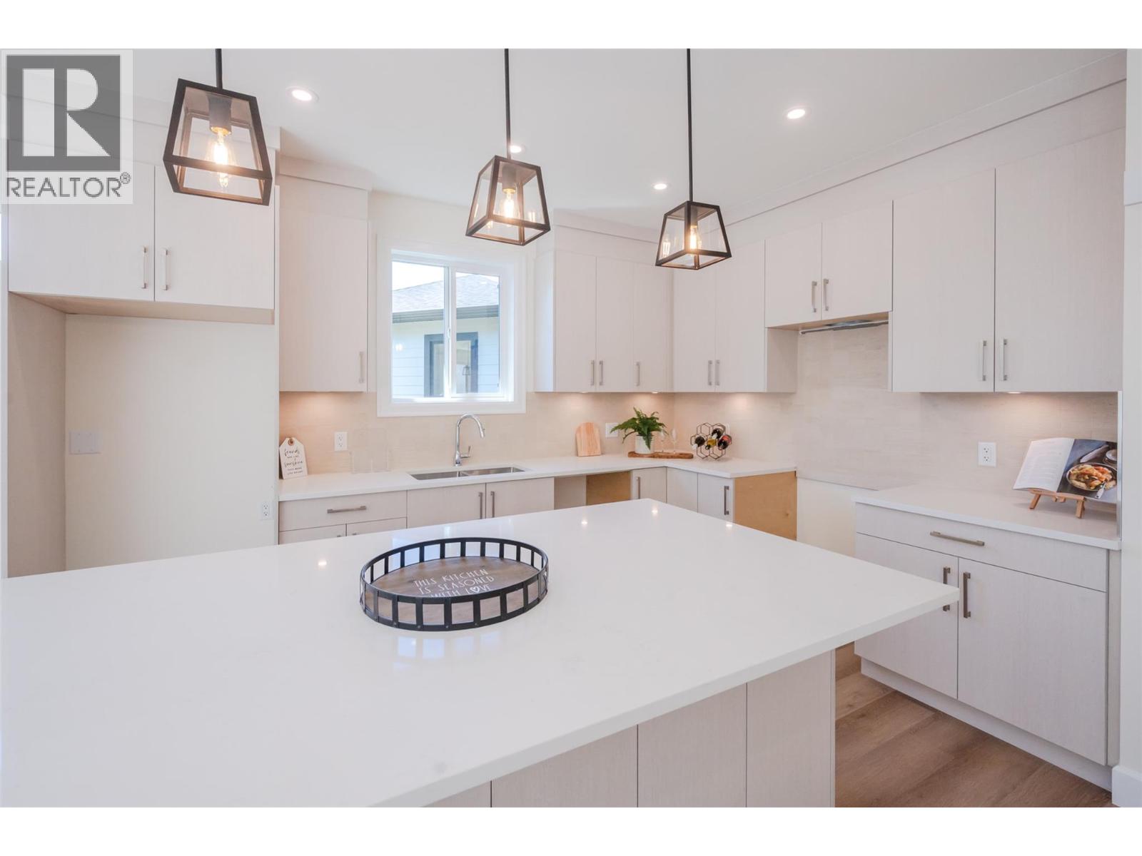 261 BENTGRASS Avenue, Oliver
