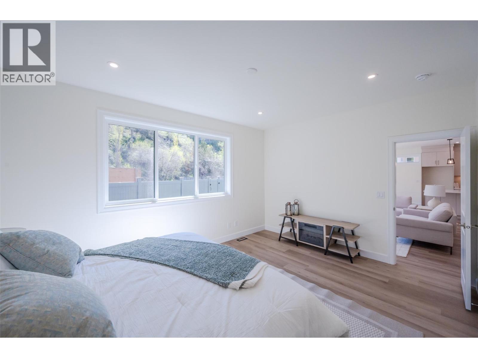 261 BENTGRASS Avenue, Oliver