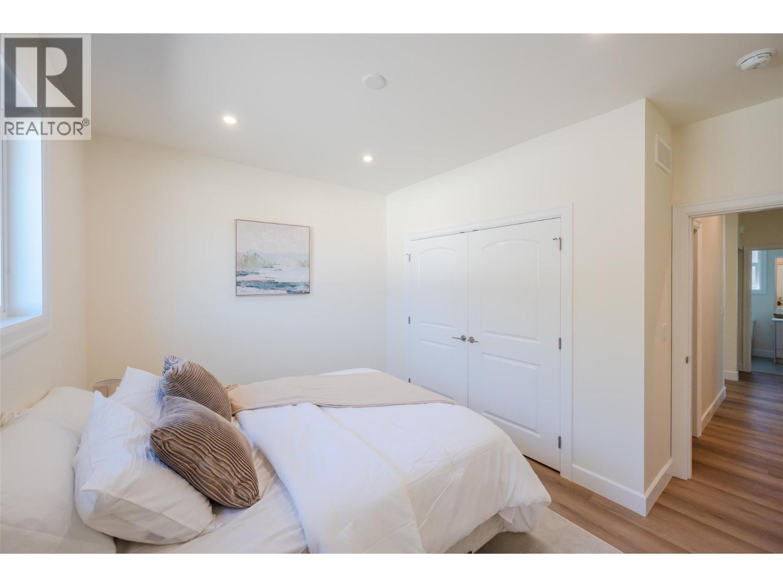 261 BENTGRASS Avenue, Oliver